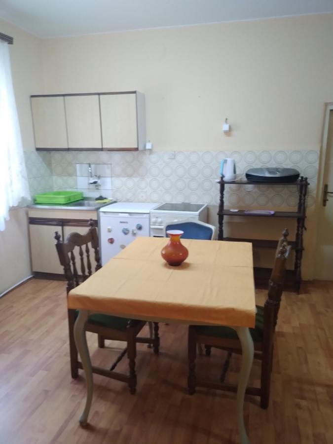 Hostel Bata Apartman Kanjiža Екстериор снимка